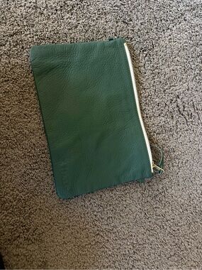 Green Leather Men's Zip Pouch